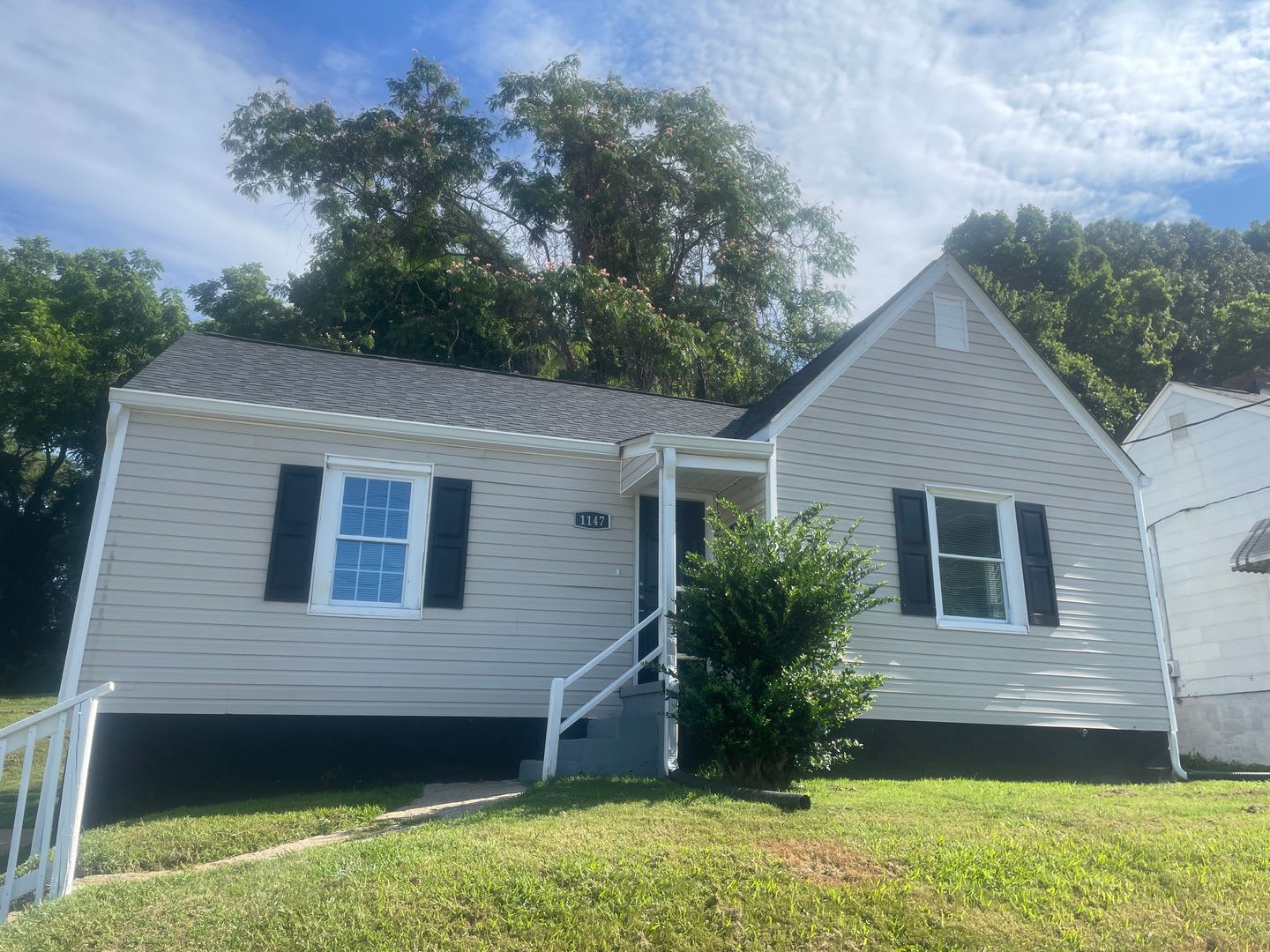 1147 W ACADEMY STREET – photo 1