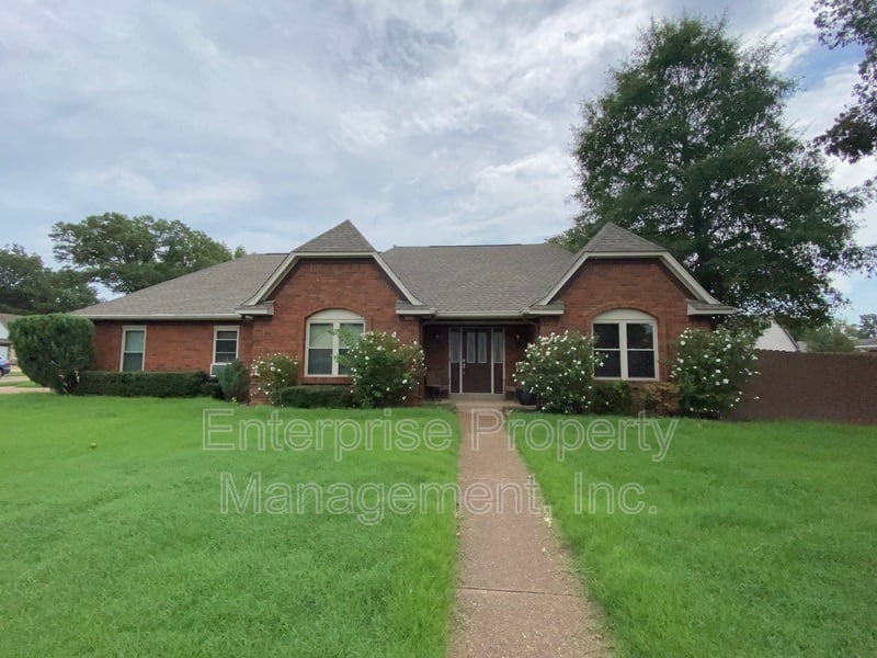 3840 Charbon Lane – photo 1 of 46