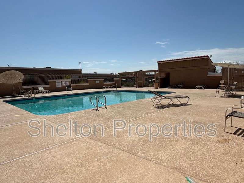 501 W Tonopah Dr Unit 7 – photo 1