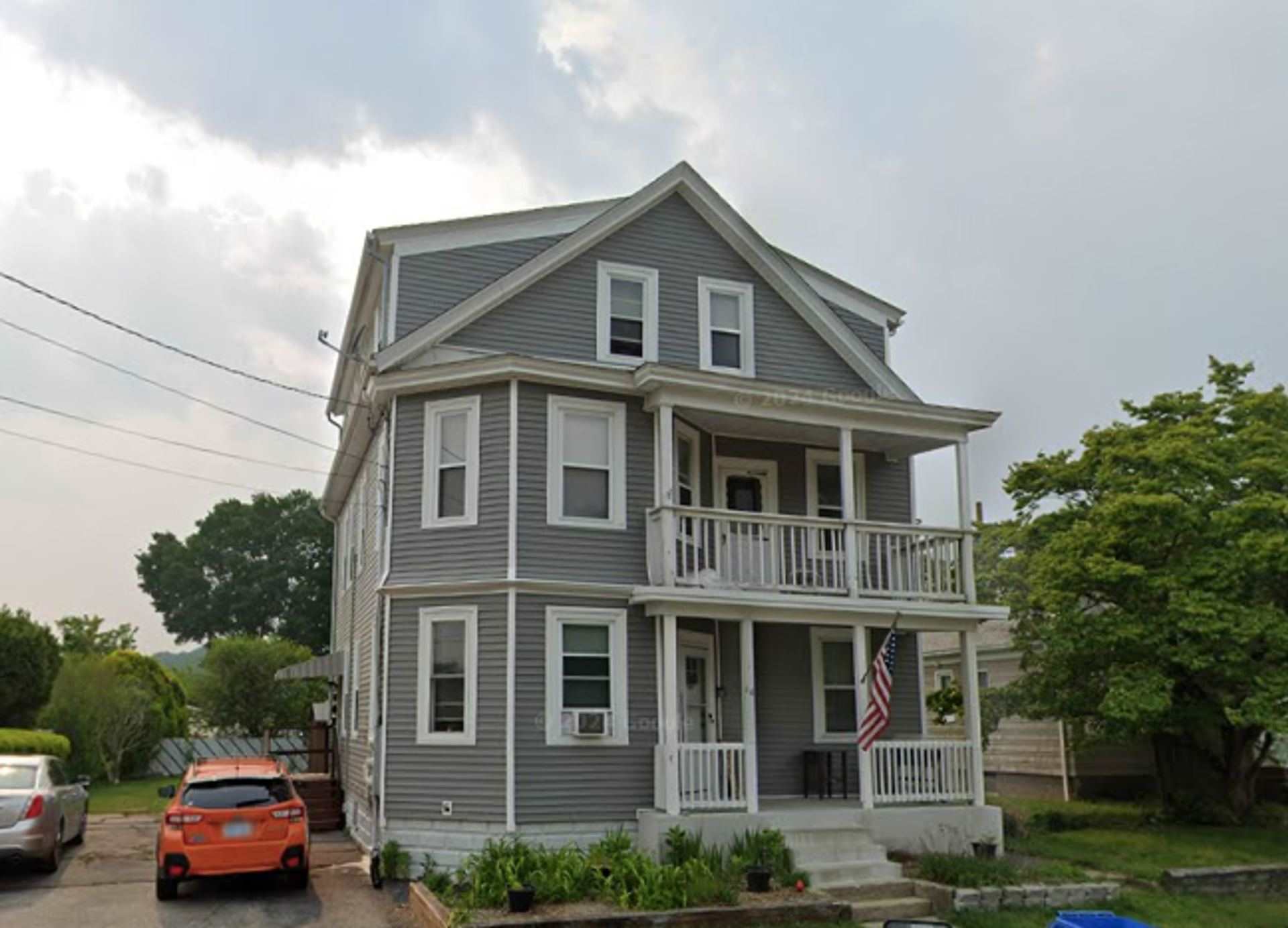 Spacious 2 Bed 1 Bath In Knightsville – photo 1 of 23