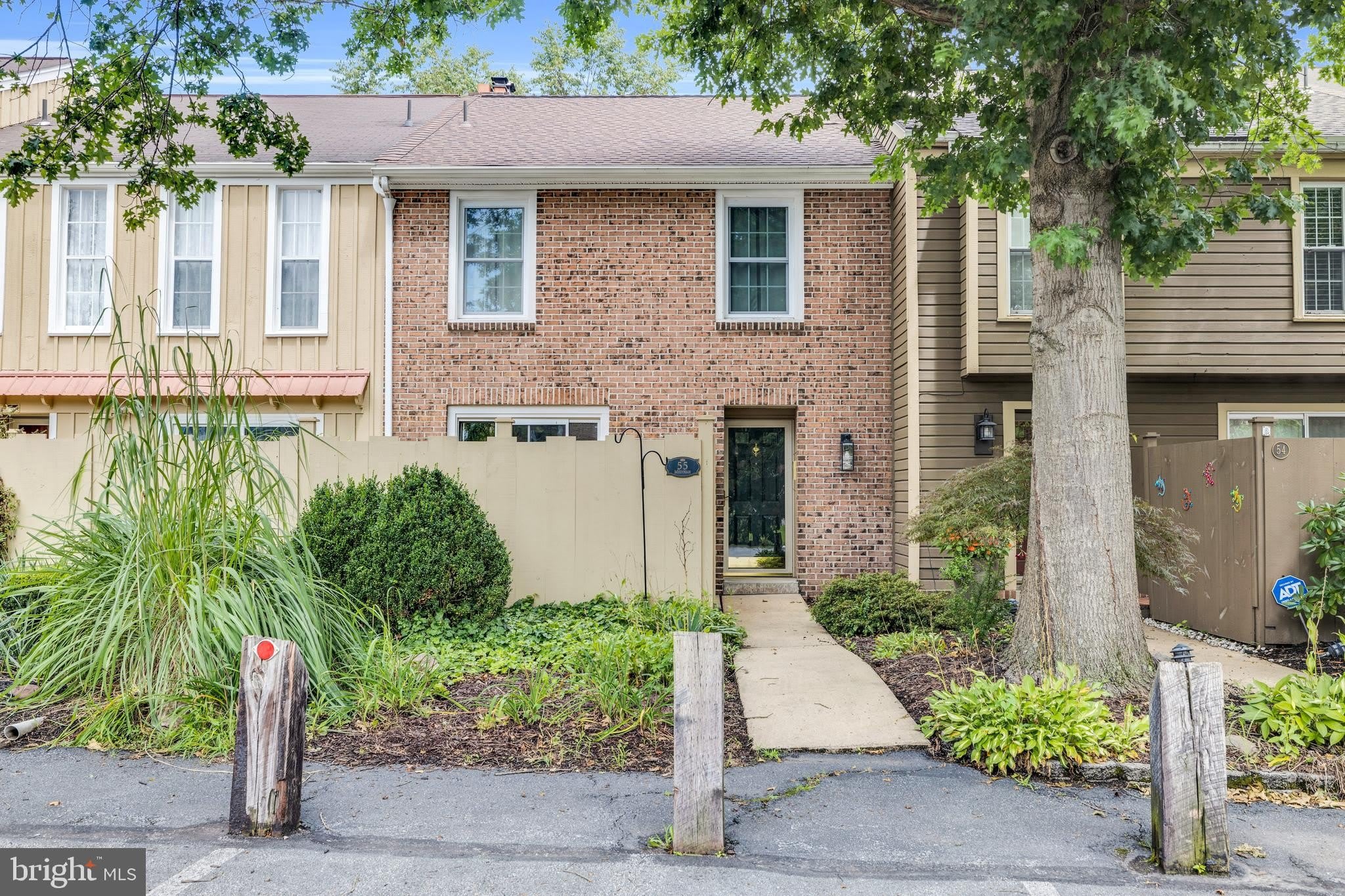 55 MEDINAH Drive – photo 1 of 37