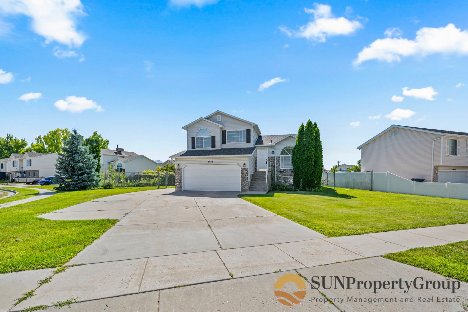 Beautiful Home In Great Roy Location – photo 1 of 35