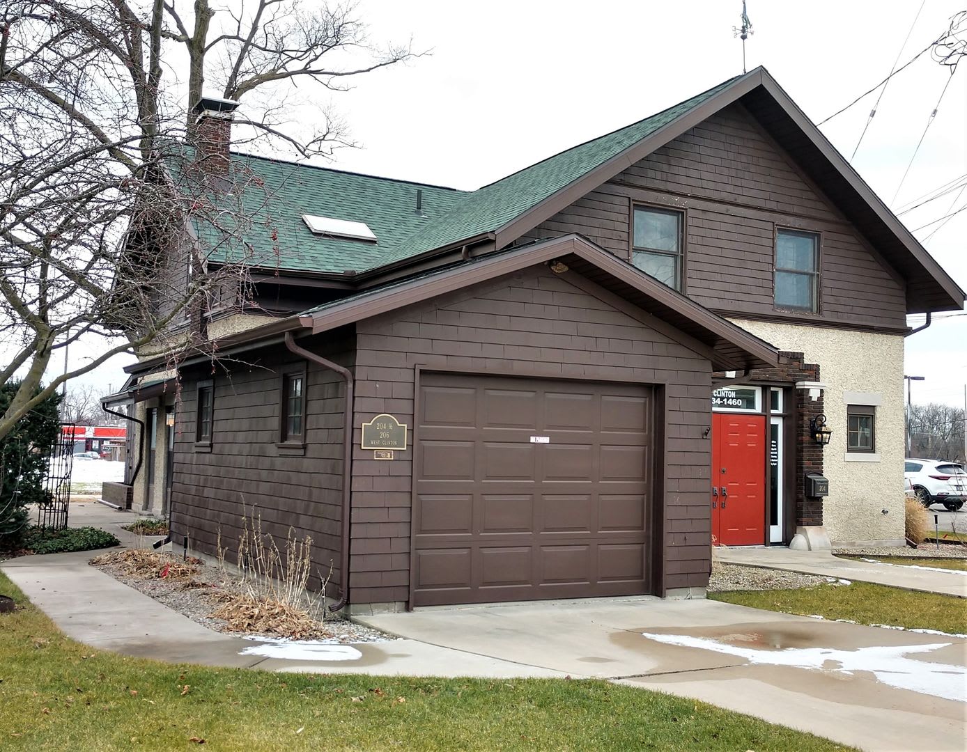 1 Bedroom Carriage House Near Downtown Goshen – photo 1 of 33