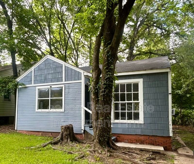 3407 Lillian Street – photo 1 of 18