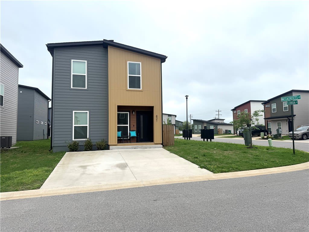 821 Massachusetts Avenue – photo 1