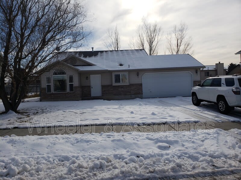 3763 W 4525 S – photo 1 of 9