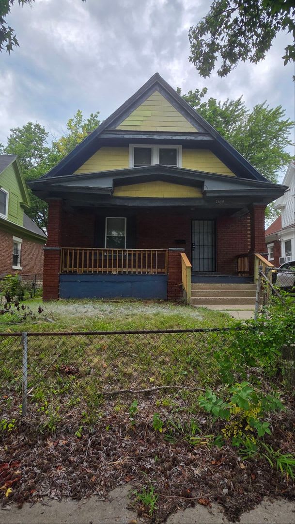 3 BR/1BA – photo 1