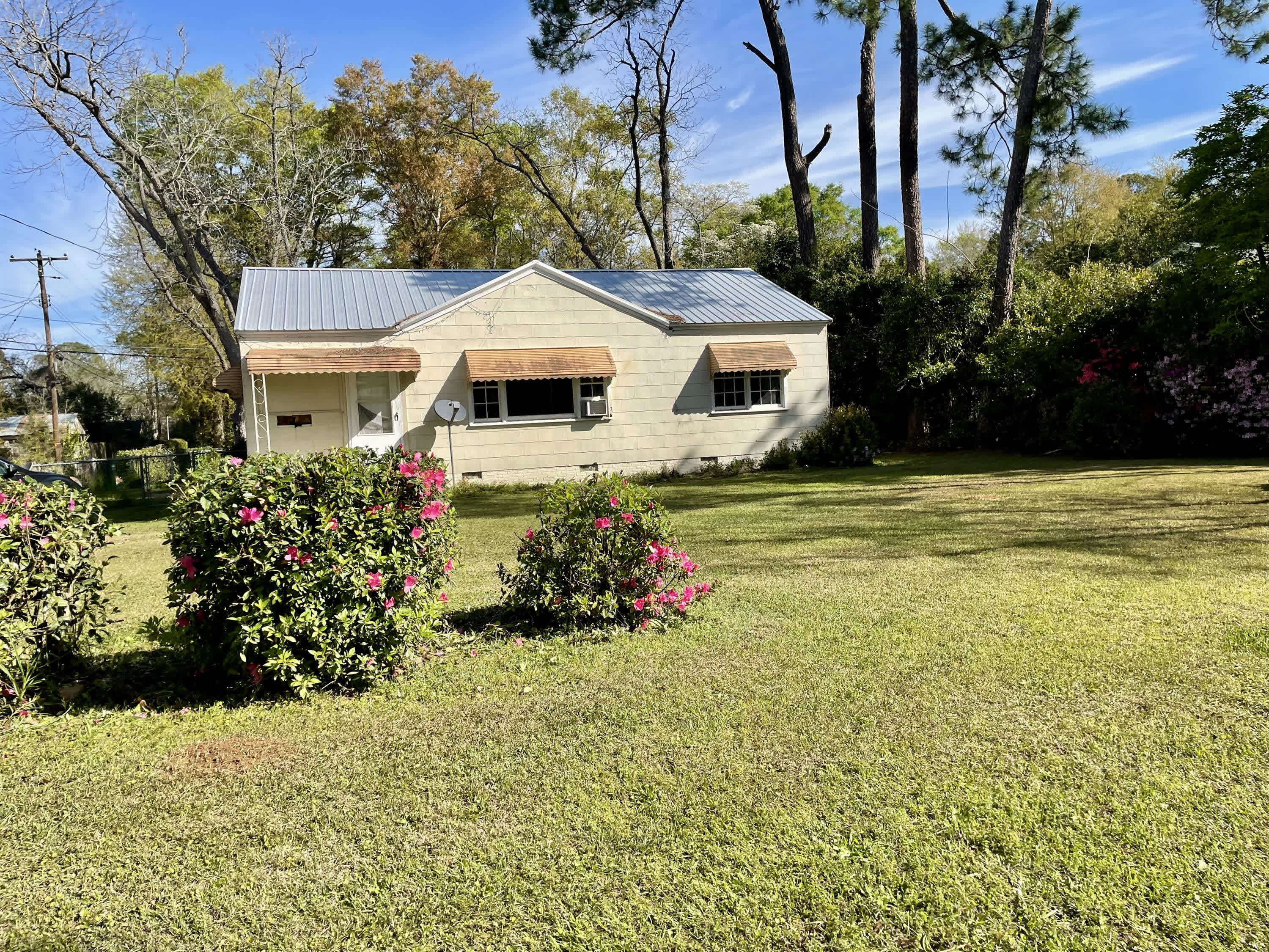 1715 Gillespie Ave – photo 1 of 20