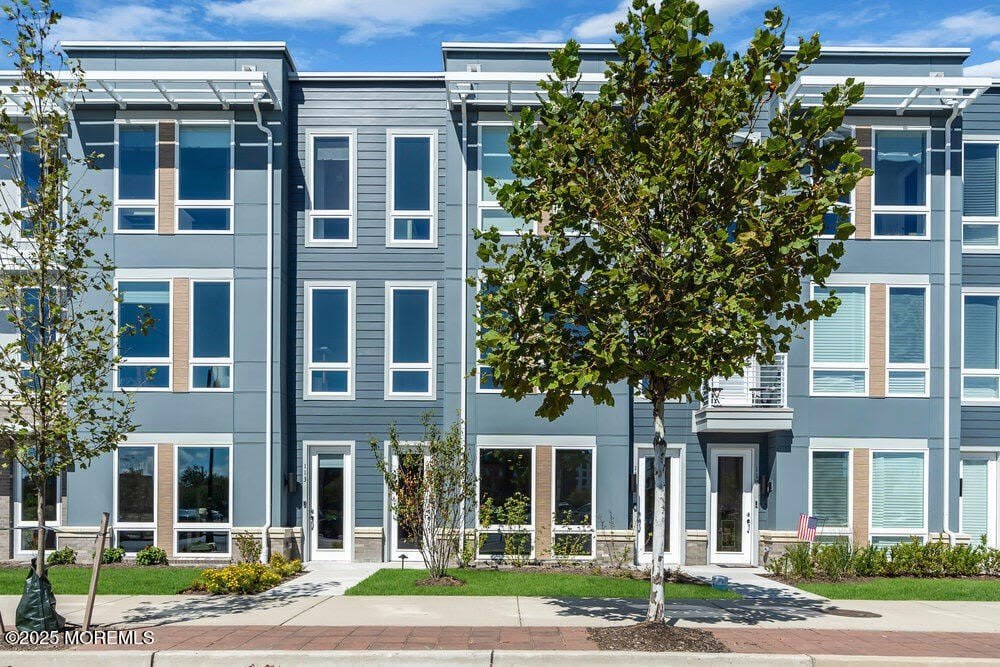 201 Sunset Avenue – photo 1 of 23