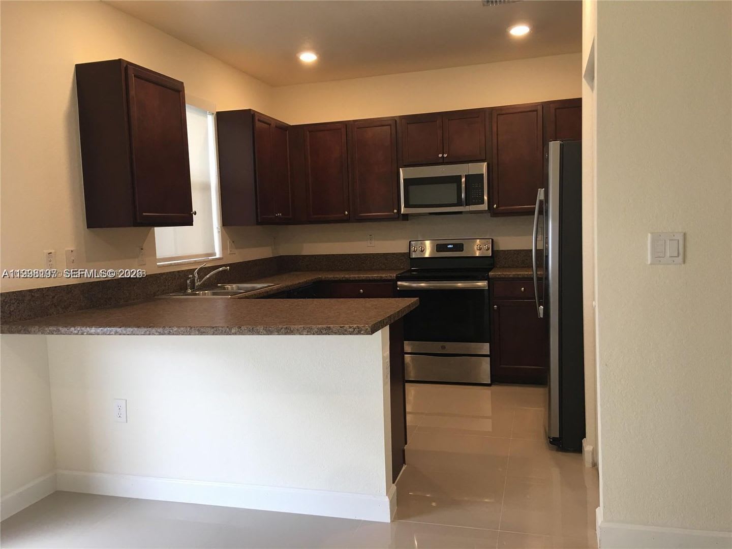 10323 W 34Th Lane 10323 Hialeah Fl 33018 – photo 1