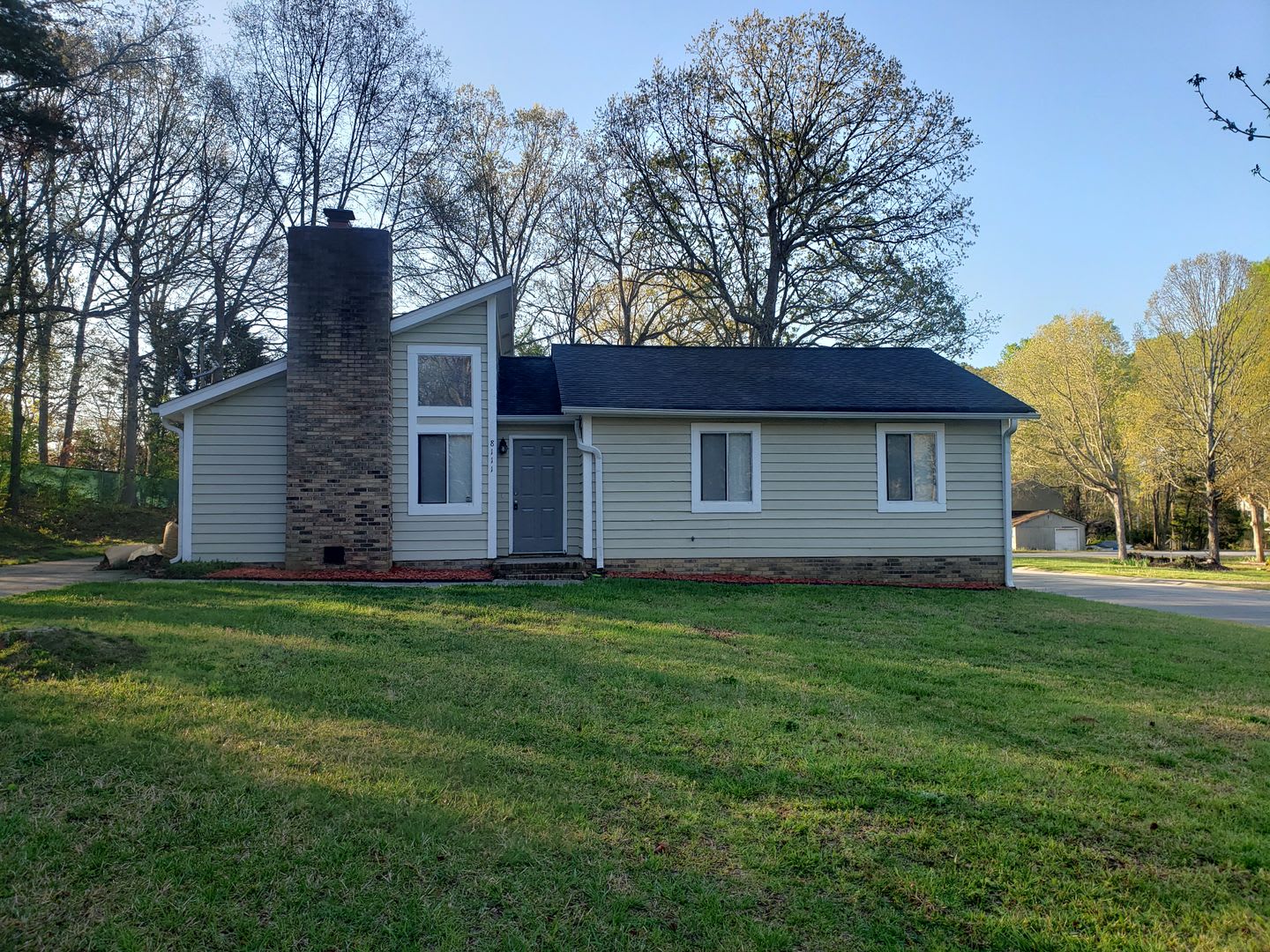 Adorable 3 Bedroom Home in Hemby Bridge! – photo 1 of 9