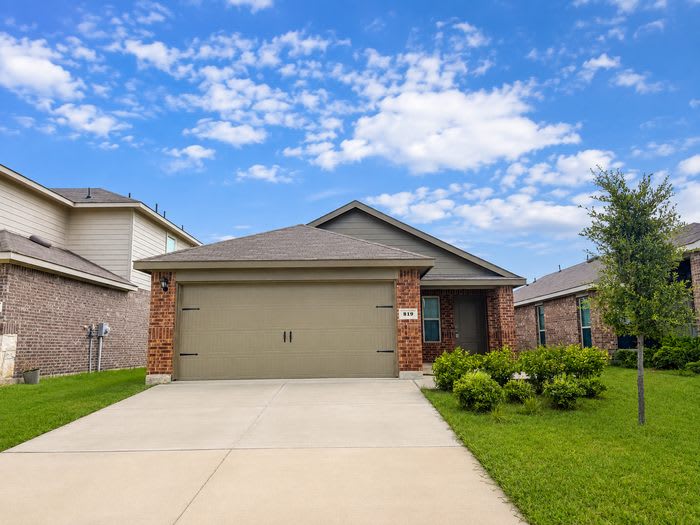 819 Sunrise Lane – photo 1