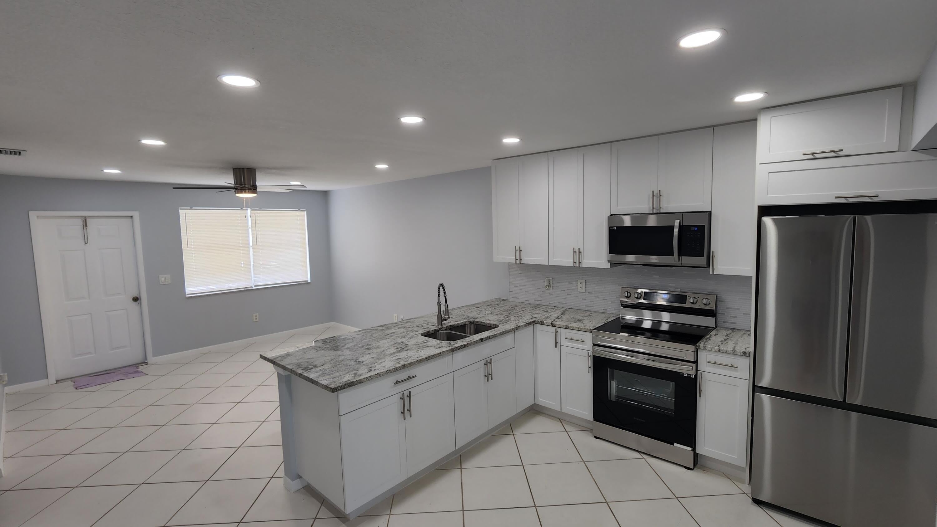938 Sumter Road W – photo 1