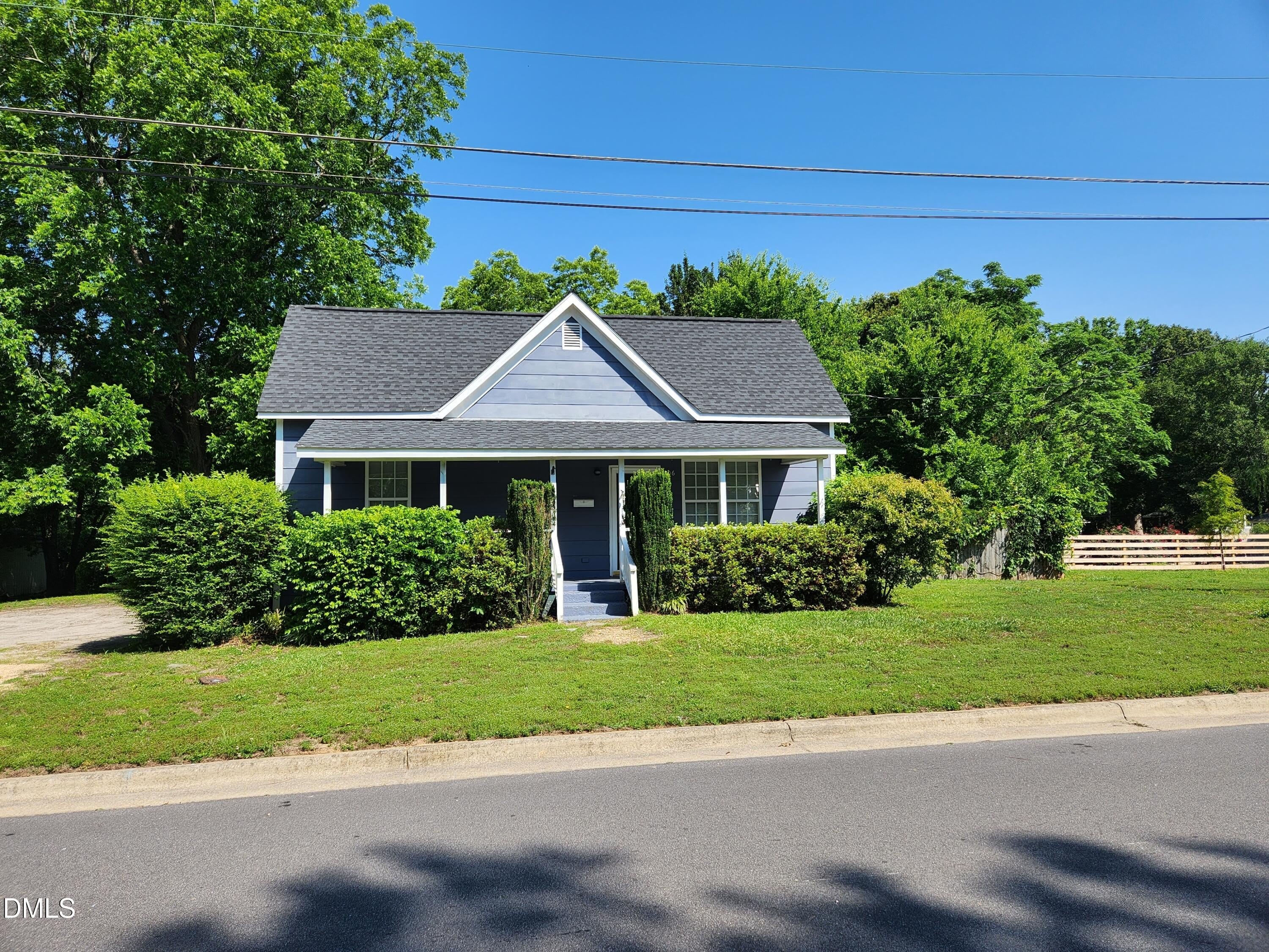 306 S Moore Street – photo 1 of 263