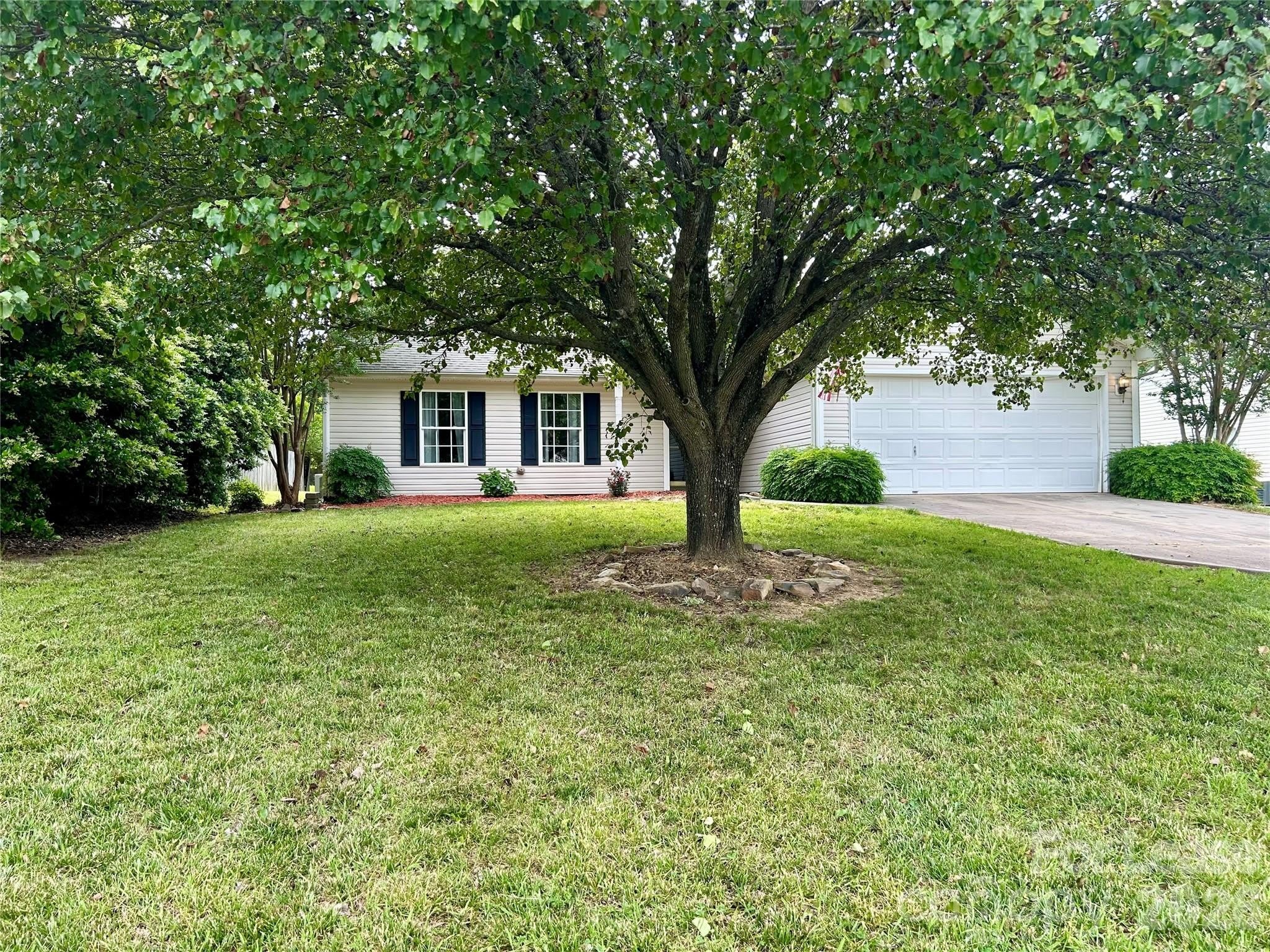 3005 Brekonridge Centre Drive – photo 1