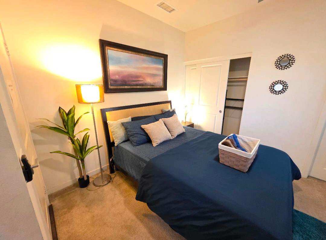 2610 E Embry Ln Unit B – photo 1