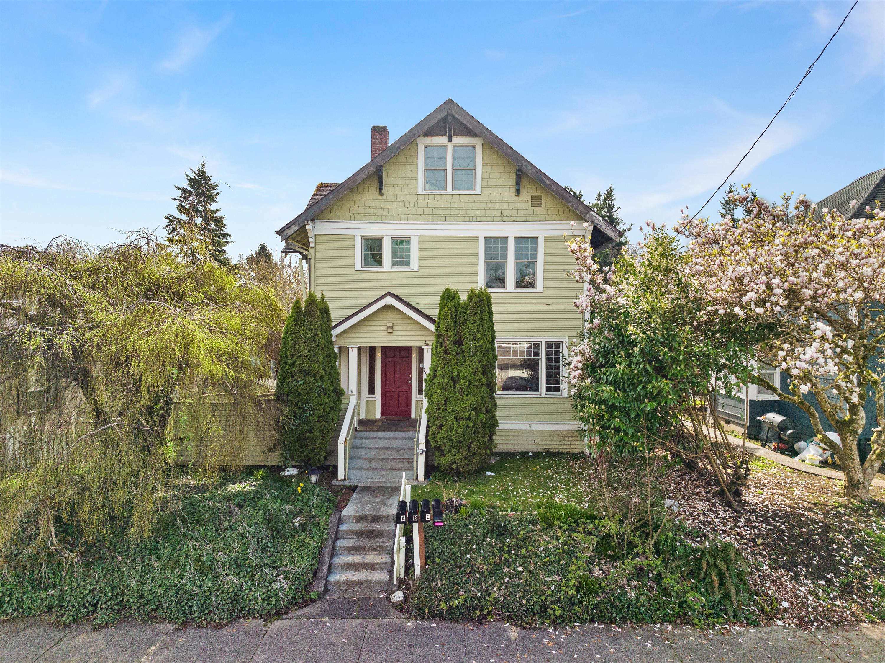 107 West 4Th Street A – photo 1 of 20