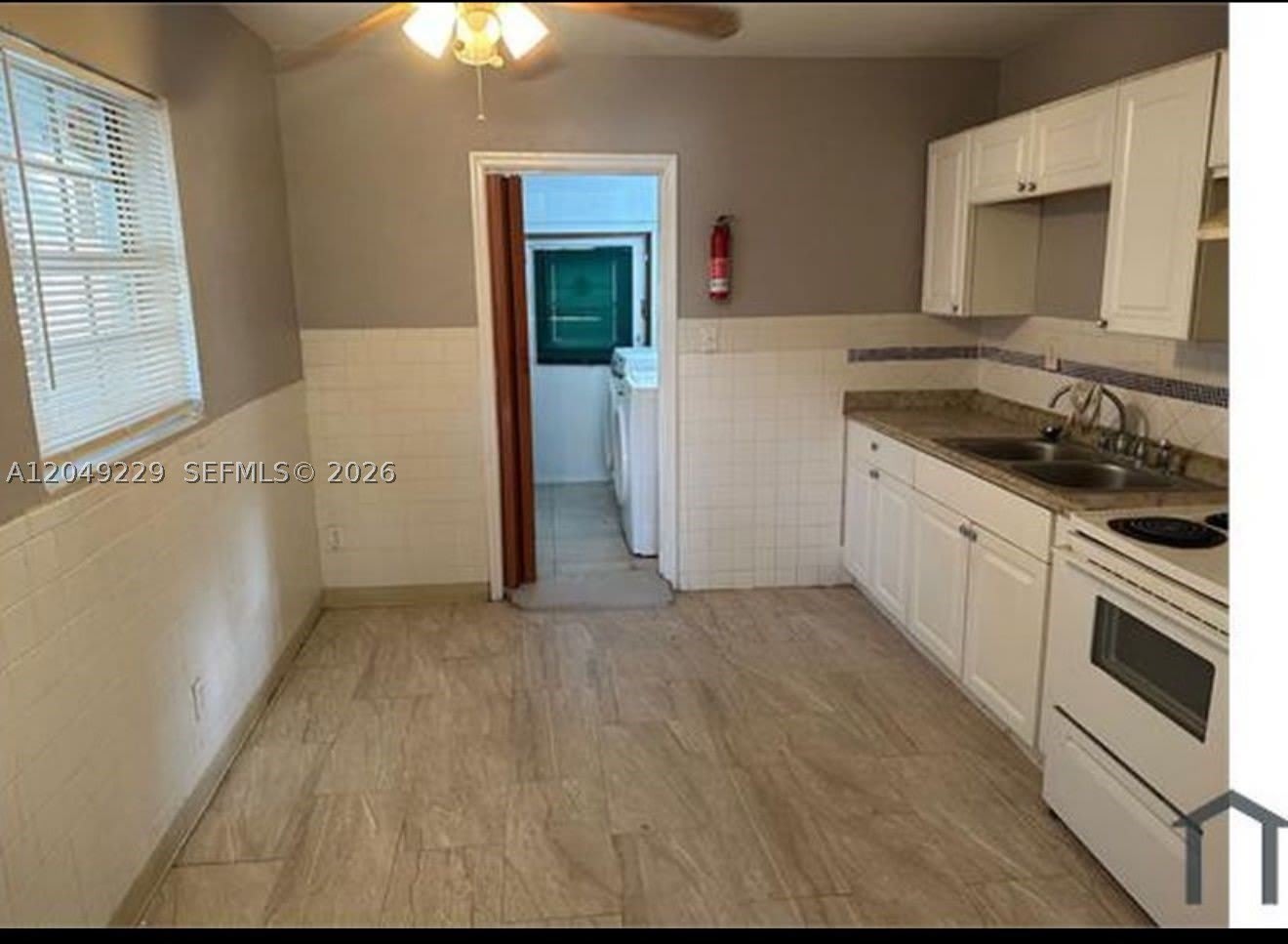 2736 Nw 2Nd St – photo 1