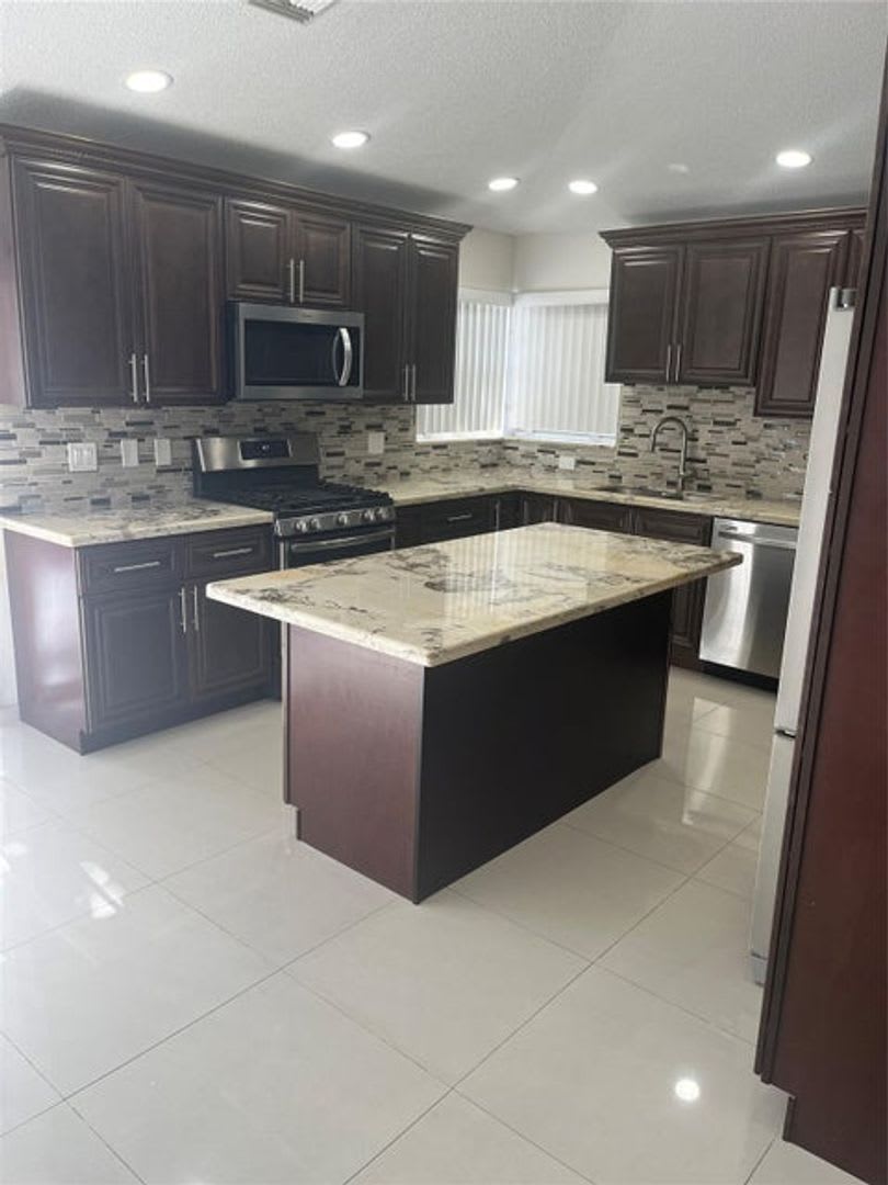 13412 Nw 5Th Place Plantation Fl 33325 6150 – photo 1