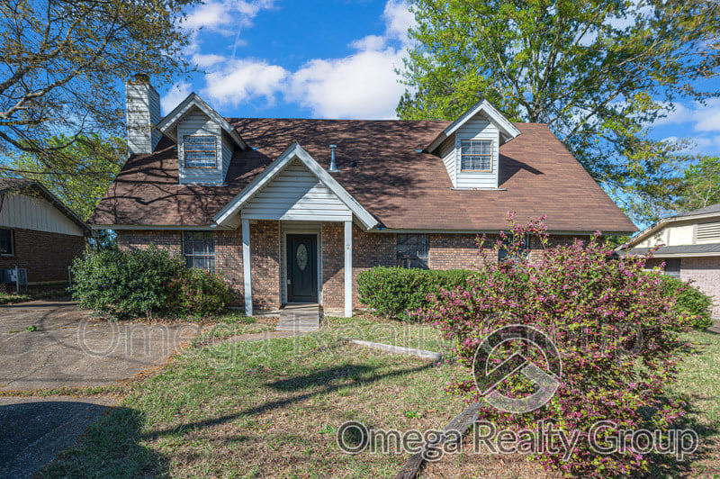 5827 Darien Dr – photo 1
