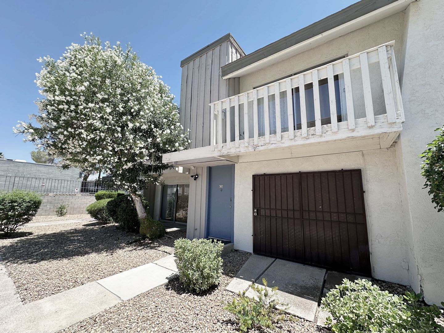 3 BEDROOM 2.5 BATH TOWNHOME – photo 1