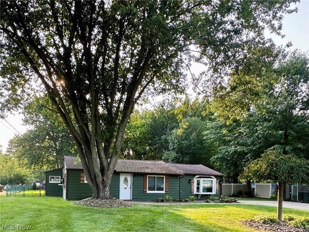 12755 Vincent Drive – photo 1 of 20