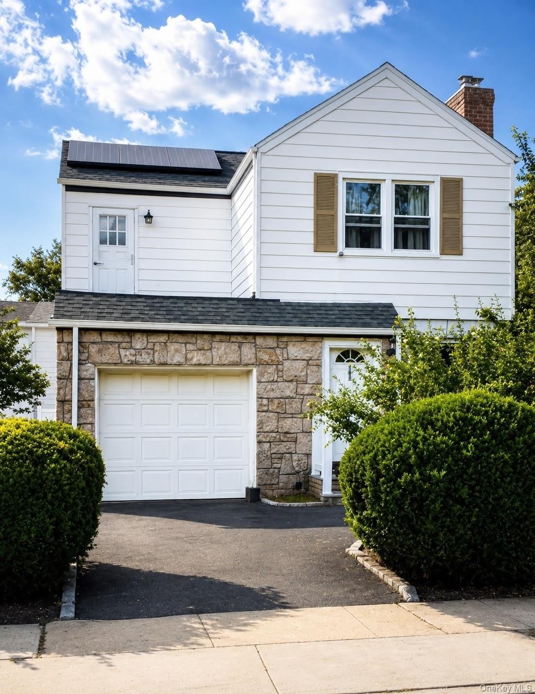 187 Perry Street – photo 1 of 13