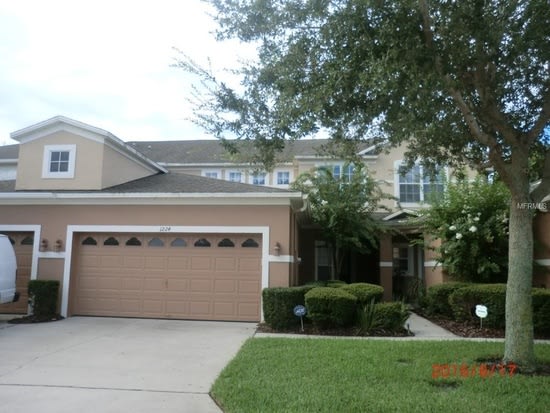 Beautiful 3 Bed 2.5 Bath 2 car garage Gated Townhouse for Rent in Sanford, FL! Greystone Subdivision! – photo 1