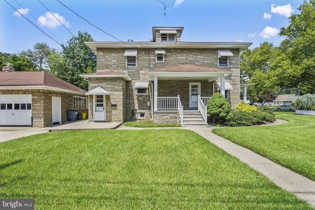 1125 PARKWAY AVENUE – photo 1 of 16