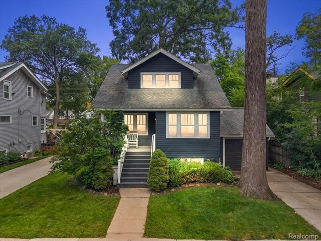 529 Hawthorn Avenue – photo 1