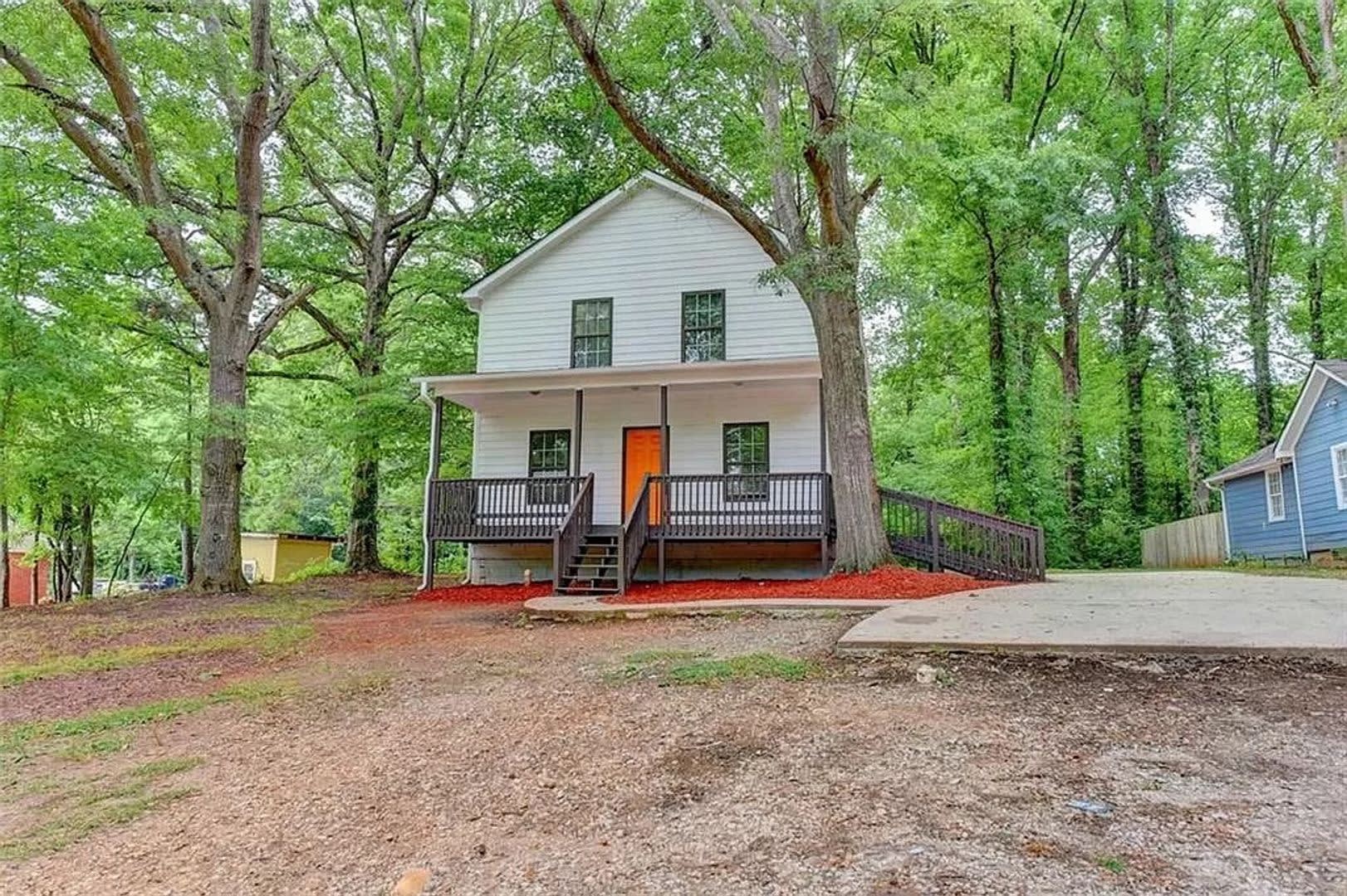 Room In 4 Bedroom Home At Mcwilliams Rd Se – photo 1