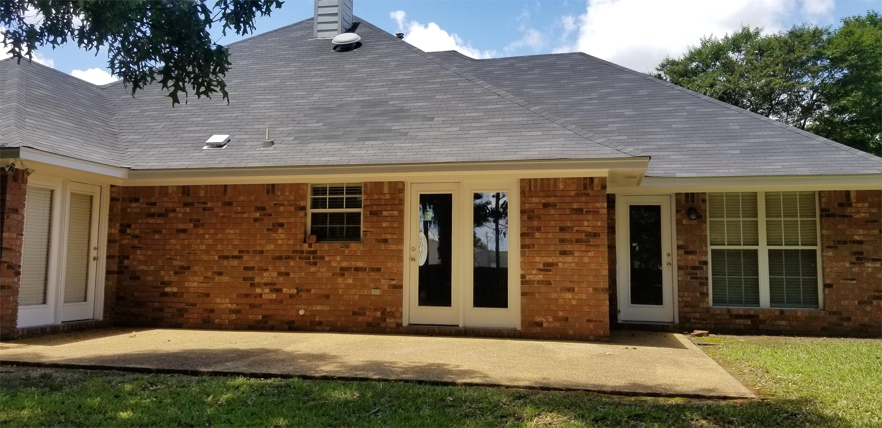 124 Hunters Row – photo 1 of 198