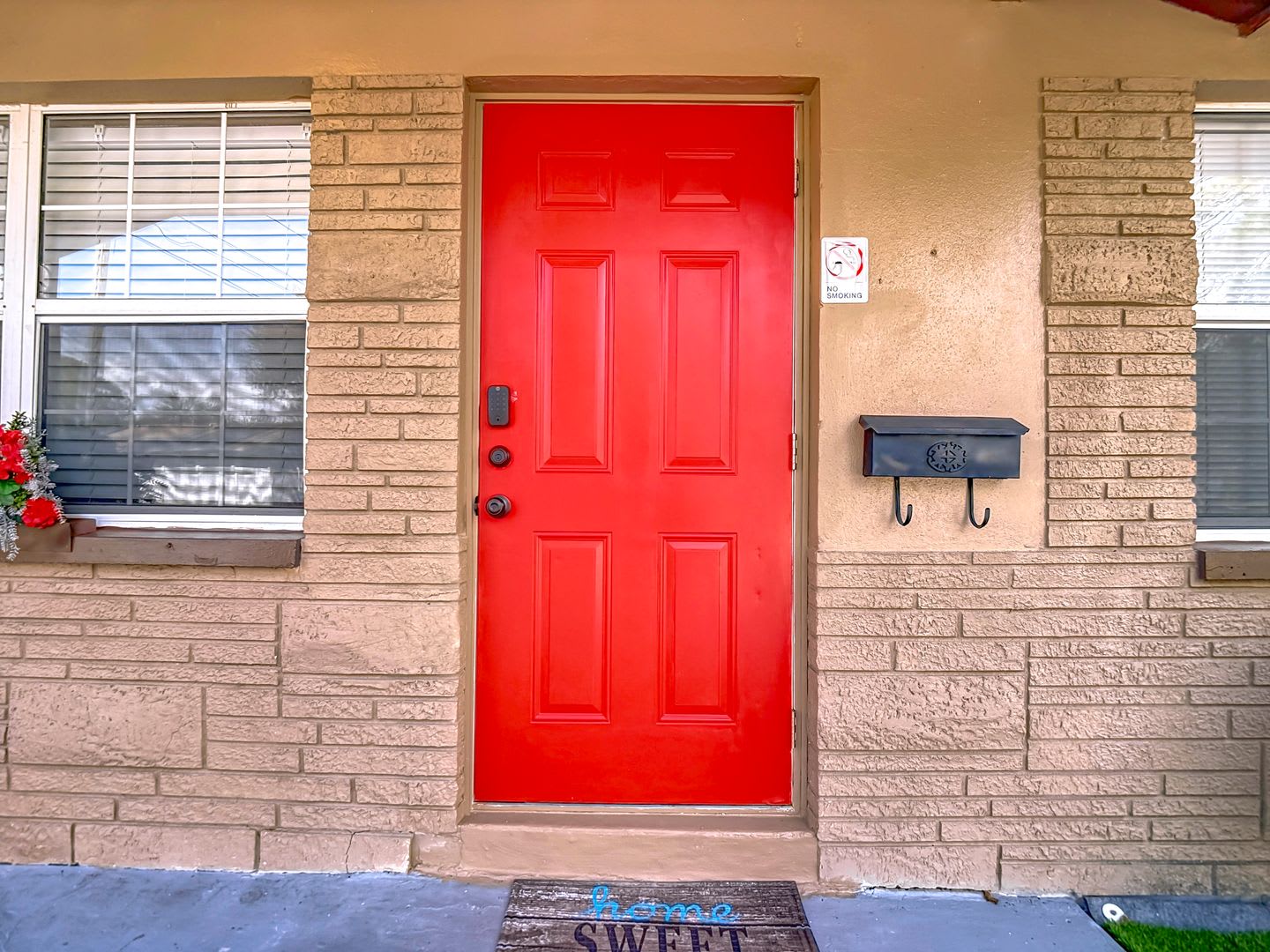 2 Bedroom 1 Bath Apartment Home Located In St Petersburg Fl – photo 1