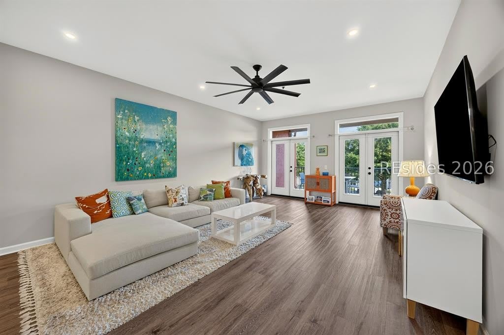 10 Johnston Way – photo 1