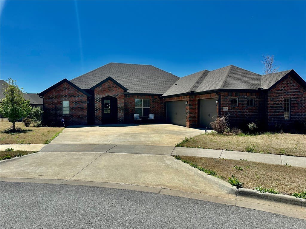 2905 SW Satinwood Cove – photo 1 of 26