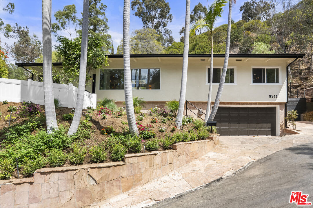 9541 Cedarbrook Drive – photo 1