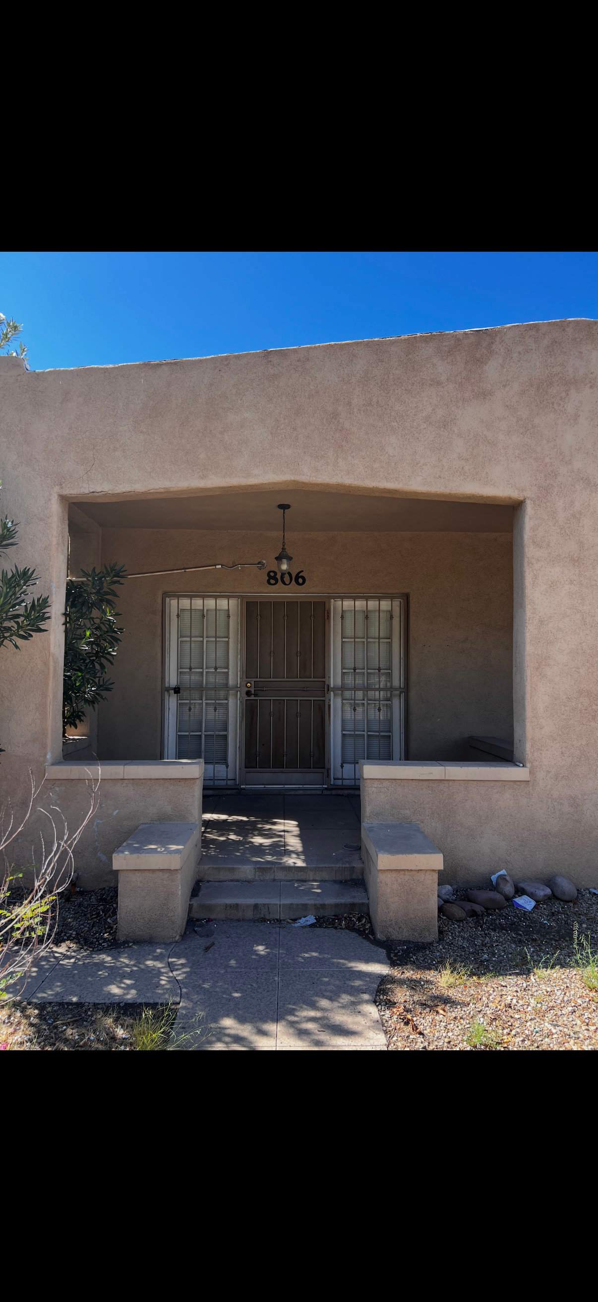 806 E 6th St – photo 1