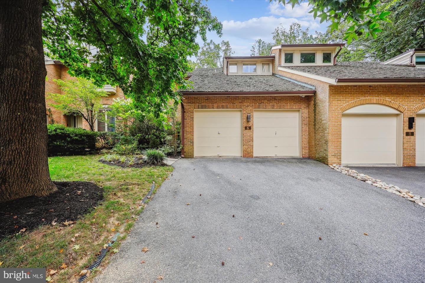 6 GOLDLEAF CT – photo 1