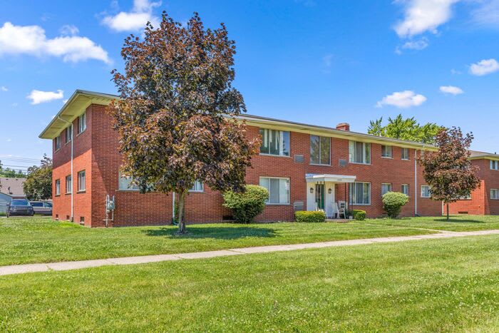 23045 Kelly Road – photo 1 of 10