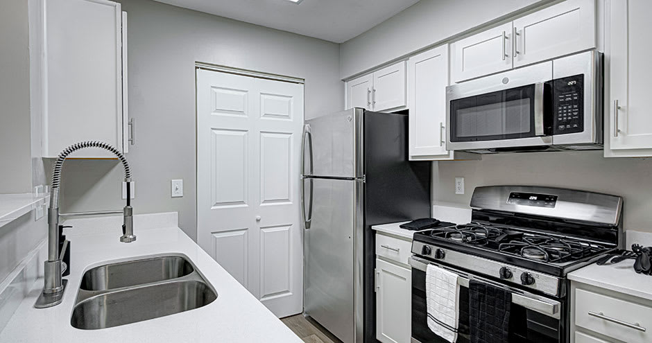 Carmel Landing Apartments – photo 1 of 35