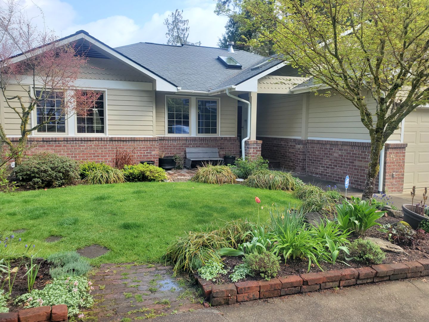 Beautiful home over the Hammersley Inlet – photo 1 of 68