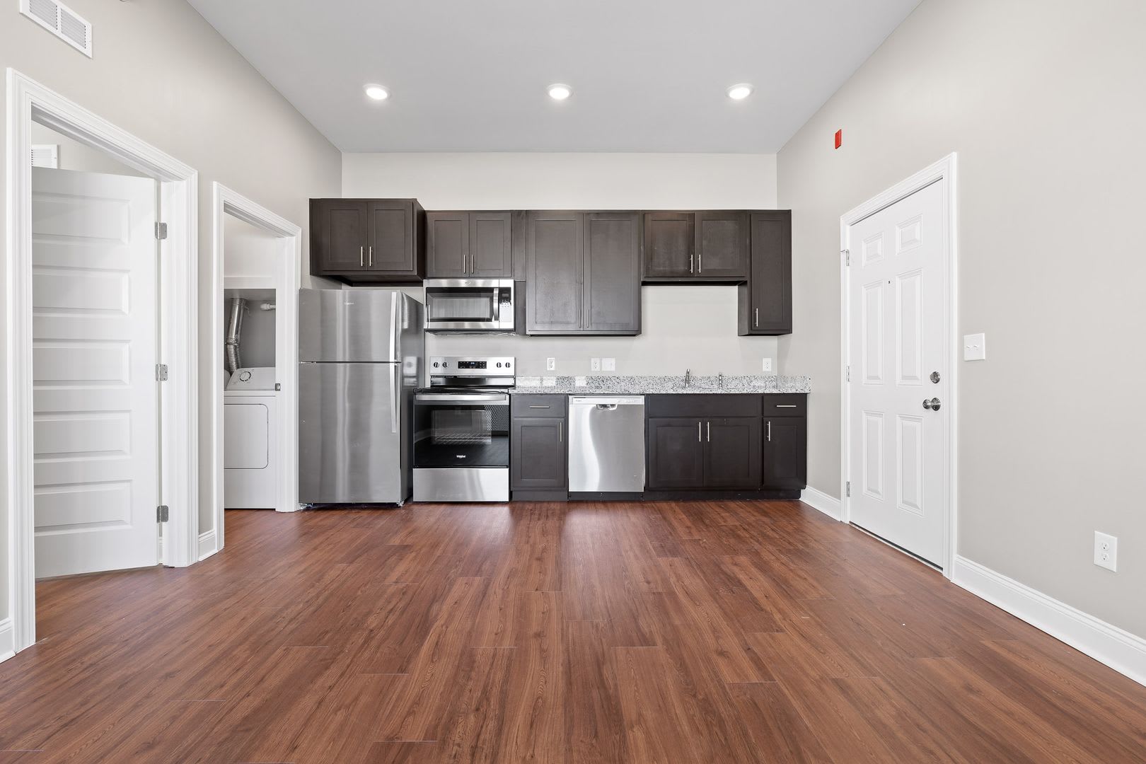 ONE MONTH FREE! 621 MLK *Income Restricted* – photo 1