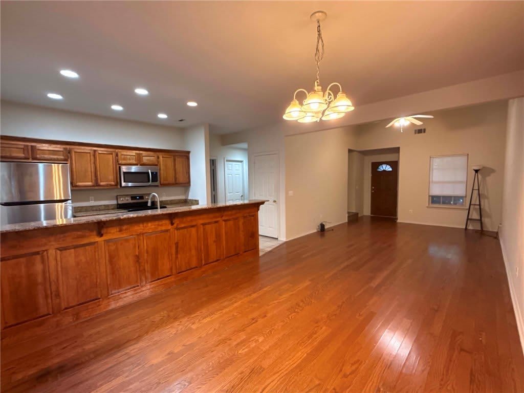 3006 Windrift Avenue – photo 1