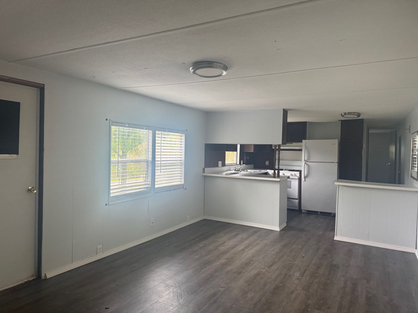 6615 Fitts – photo 1 of 13