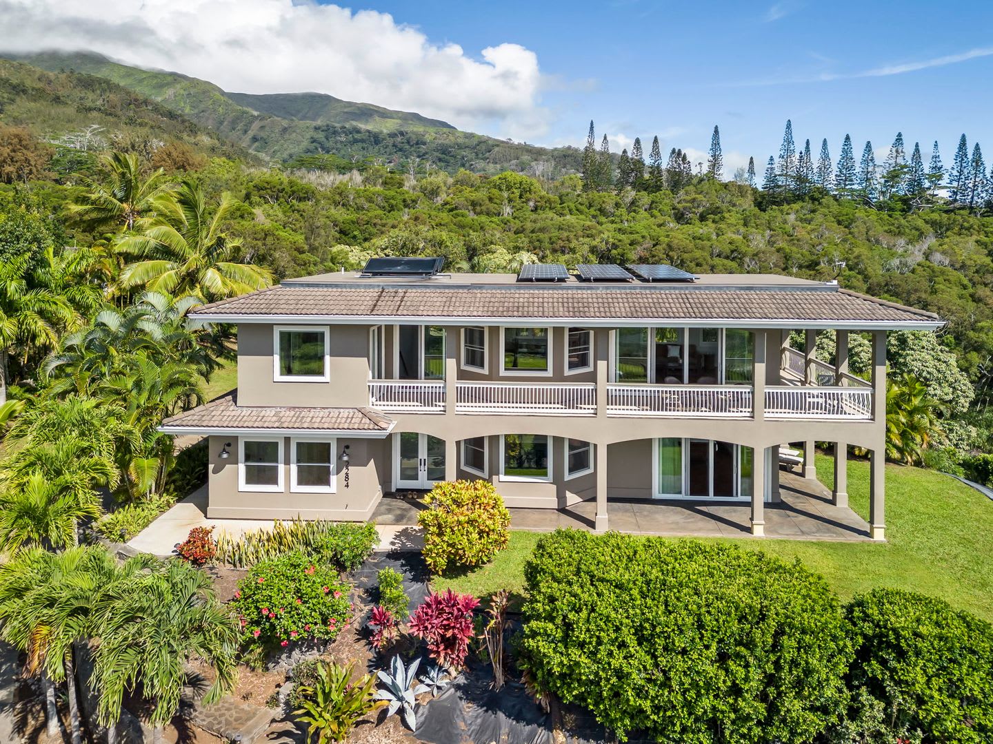 Upper Class Elegance In This 4 Bed 3Bath Home In Wailuku Country Estates Unfurnished Ocean Views Utilities Included – photo 1 of 52