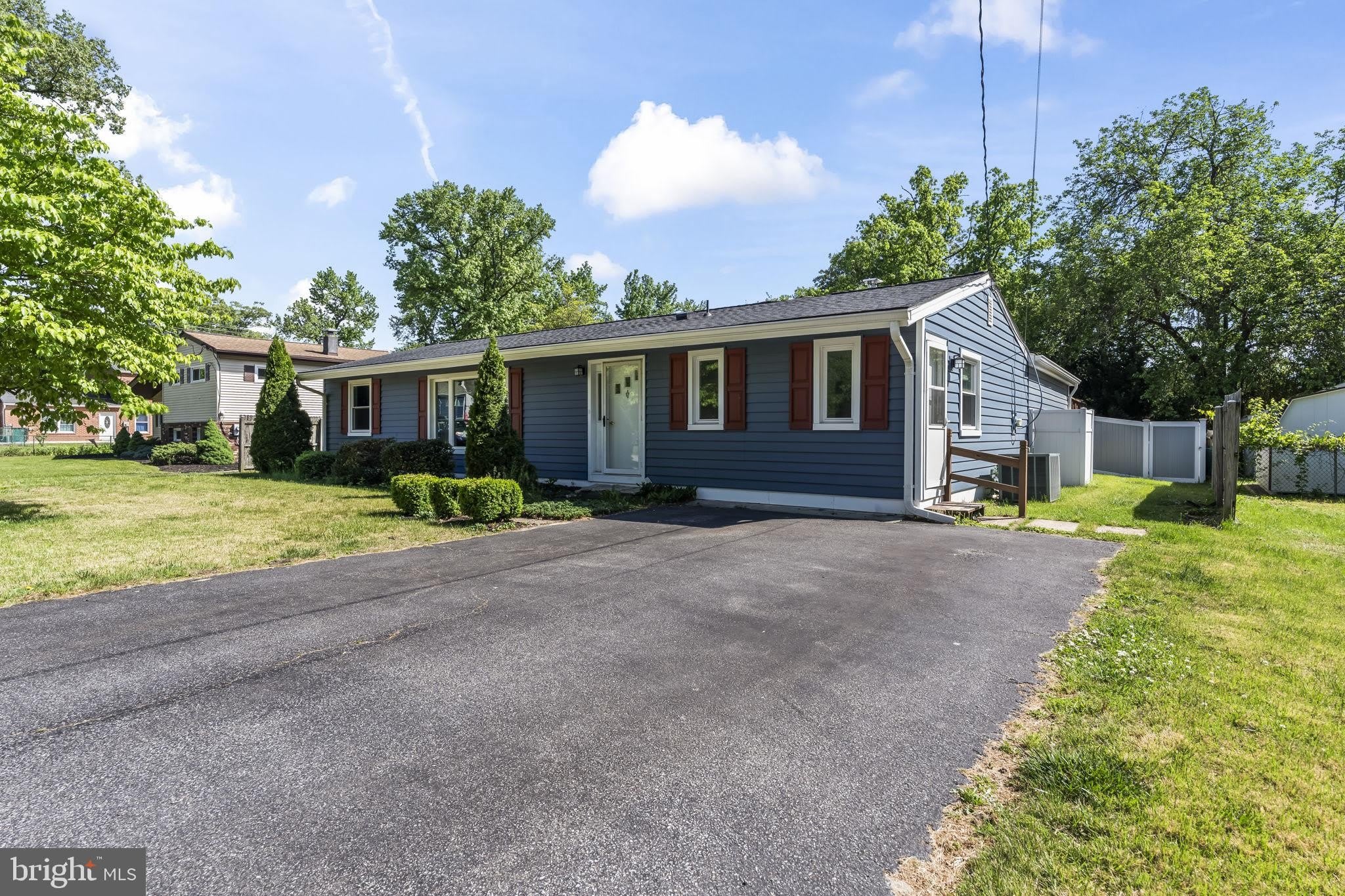 8005 Woodholme Circle – photo 1 of 280