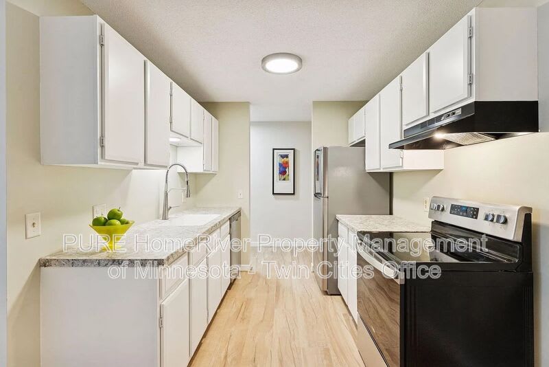 4009 Heritage Hills DR – photo 1