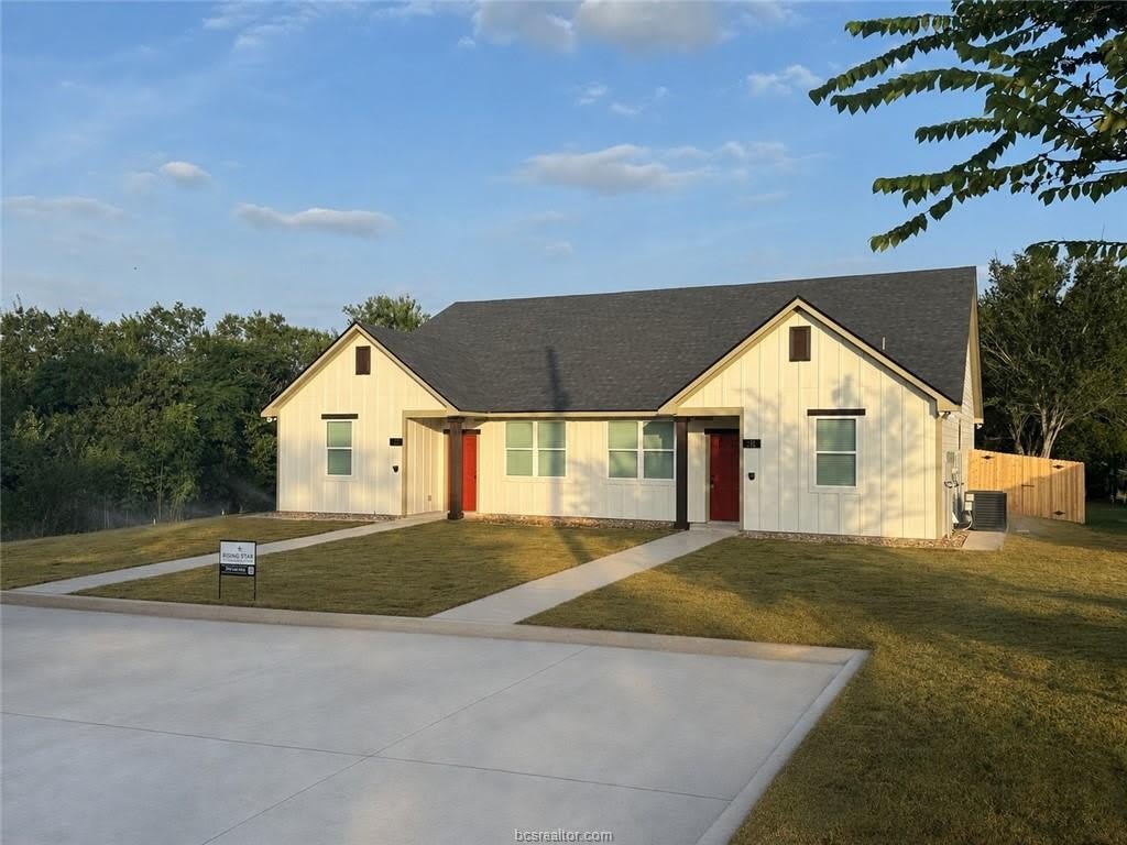 142 E Martin Luther King Drive – photo 1 of 28