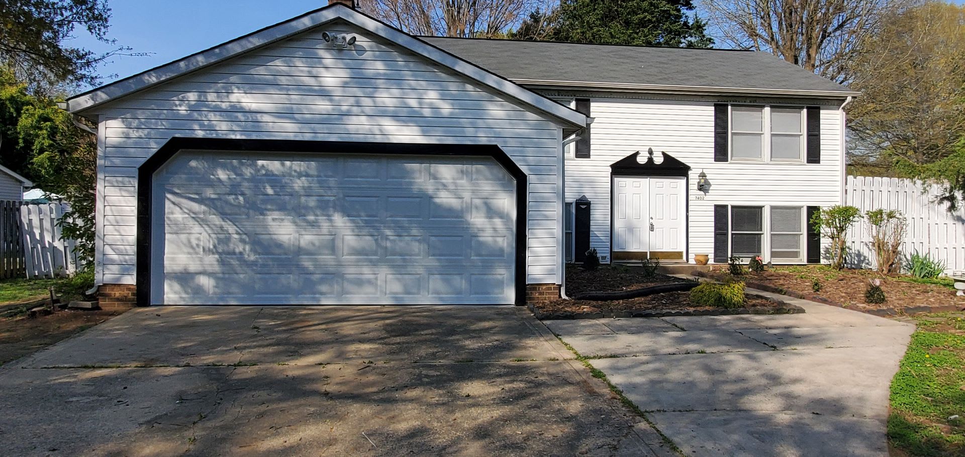 Beautiful Home Available for Rent in Charlotte, NC in Carmel Area – photo 1