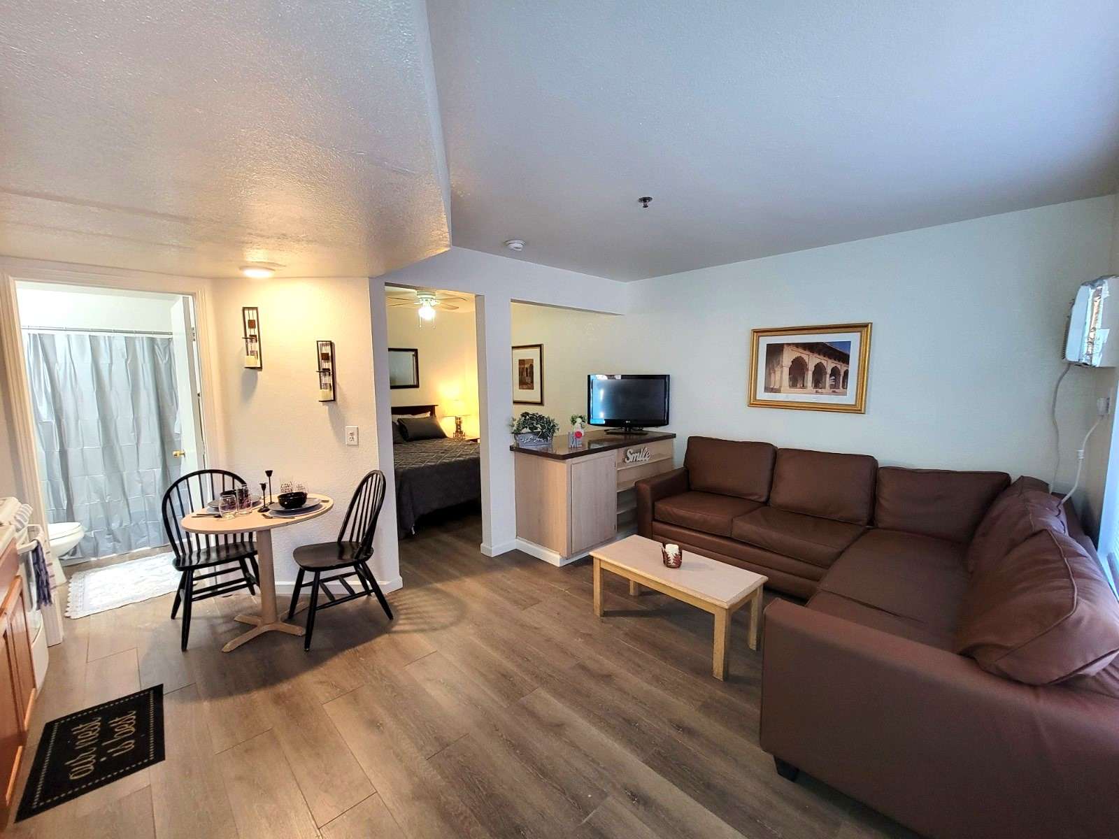 Sunset Apartments – photo 1
